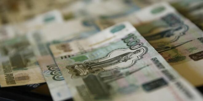 Rusya’nın bütçe açığı geçen ay yüzde 81 azalarak 308 milyar rubleye geriledi.